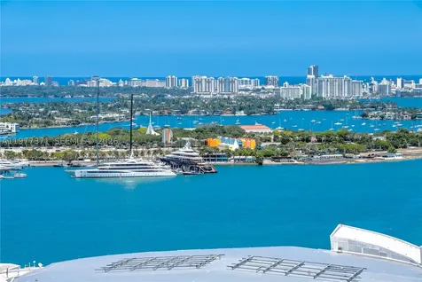 159 NE 6th Street Miami FL 33132