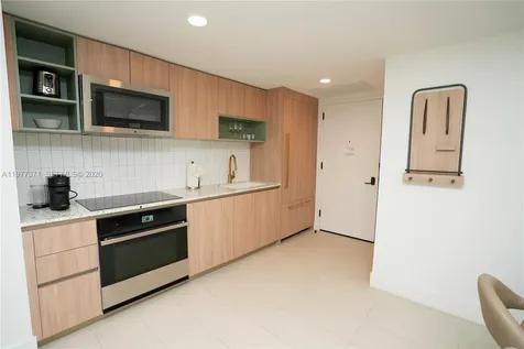 159 NE 6th Street Miami FL 33132