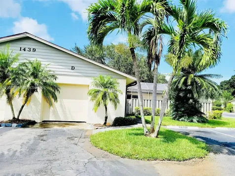 1439 Captains Walk Fort Pierce FL 34950