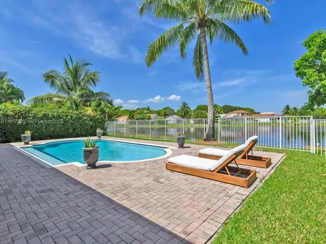 4400 Fox Ridge Drive Weston FL 33331