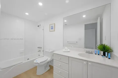 19370 Collins Avenue Sunny Isles Beach FL 33160