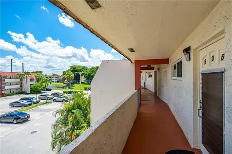 681 S Hollybrook Drive Pembroke Pines FL 33025