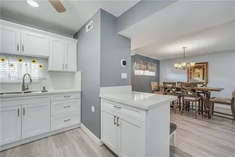 681 S Hollybrook Drive Pembroke Pines FL 33025