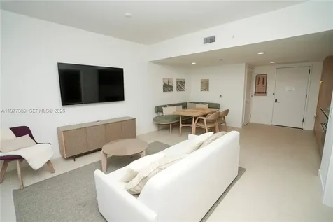 159 NE 6th Street Miami FL 33132