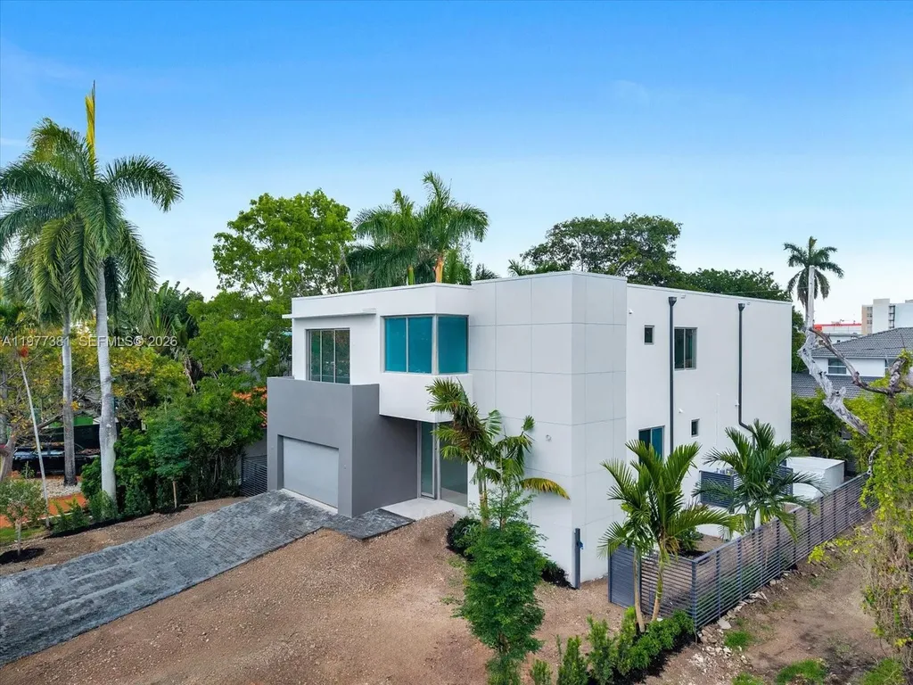 7701 Coquina Drive North Bay Village FL 33141