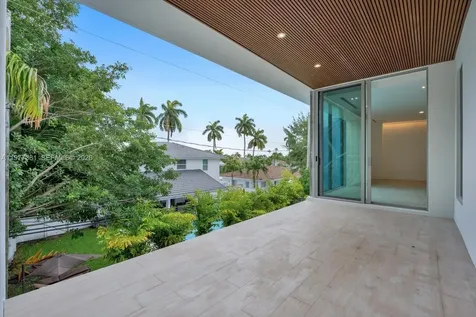 7701 Coquina Drive North Bay Village FL 33141