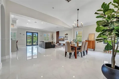 3950 W Hibiscus Street Weston FL 33332