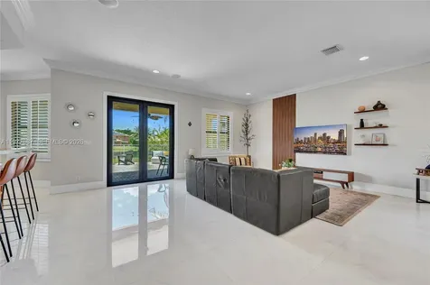 3950 W Hibiscus Street Weston FL 33332