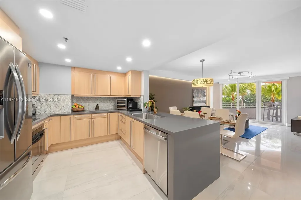 226 Ocean Drive Miami Beach FL 33139