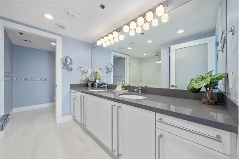 226 Ocean Drive Miami Beach FL 33139
