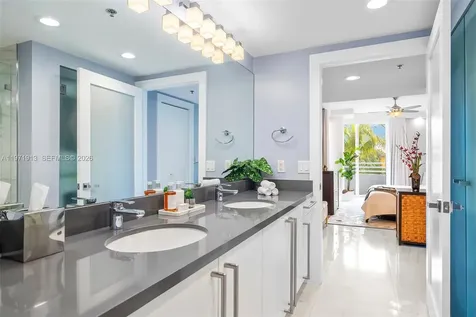 226 Ocean Drive Miami Beach FL 33139