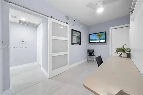 226 Ocean Drive Miami Beach FL 33139