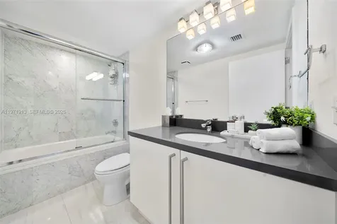 226 Ocean Drive Miami Beach FL 33139