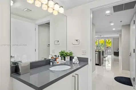 226 Ocean Drive Miami Beach FL 33139
