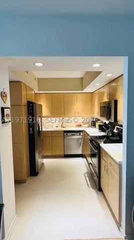5600 Collins Avenue Miami Beach FL 33140