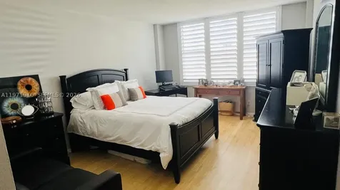 5600 Collins Avenue Miami Beach FL 33140