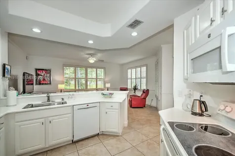 8385 Whisper Trace Lane Apt Naples FL 34114