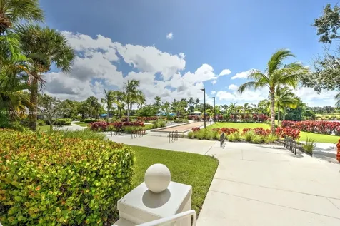 8385 Whisper Trace Lane Apt Naples FL 34114
