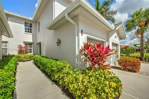 8385 Whisper Trace Lane Apt Naples FL 34114