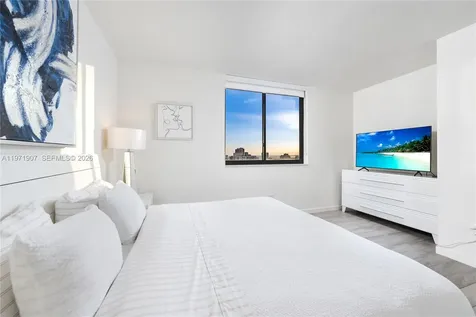 999 SW 1st Avenue Miami FL 33130