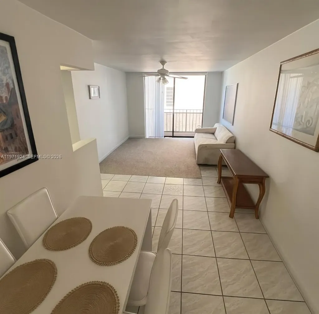 9686 Fontainebleau Boulevard Miami FL 33172