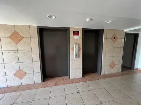 9686 Fontainebleau Boulevard Miami FL 33172