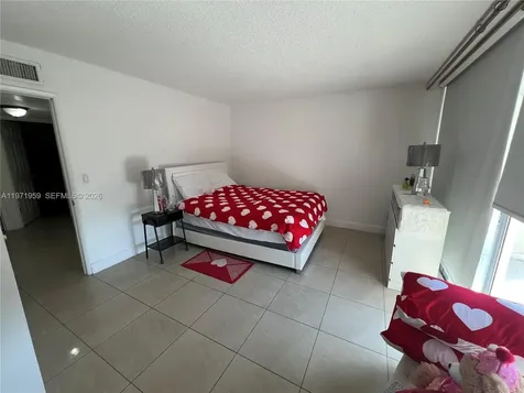 9240 Fontainebleau Boulevard Miami FL 33172