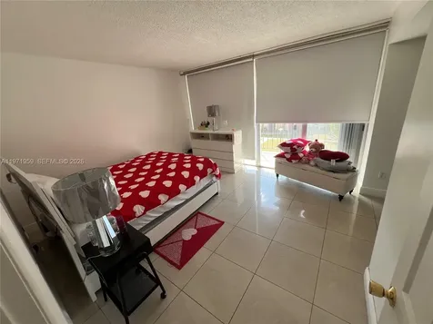 9240 Fontainebleau Boulevard Miami FL 33172