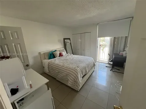9240 Fontainebleau Boulevard Miami FL 33172