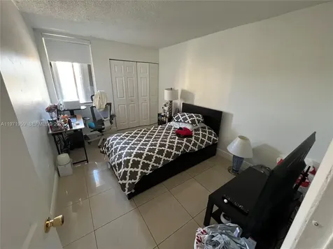 9240 Fontainebleau Boulevard Miami FL 33172