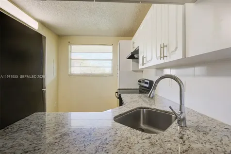 7450 NW 17th Street Plantation FL 33313
