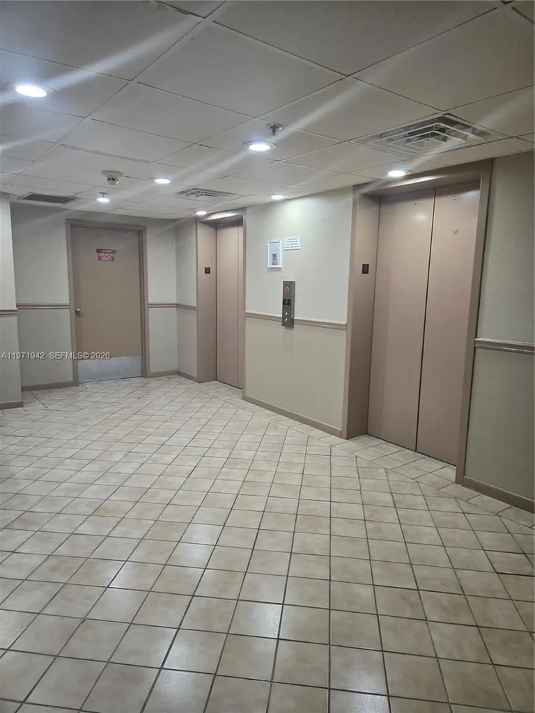 4001 Hillcrest Drive Hollywood FL 33021