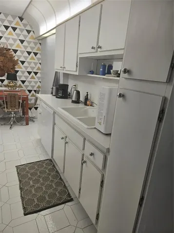 4001 Hillcrest Drive Hollywood FL 33021