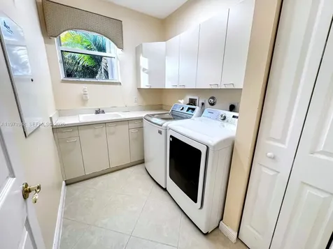 5028 SW 170th Avenue Miramar FL 33027