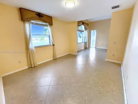5028 SW 170th Avenue Miramar FL 33027