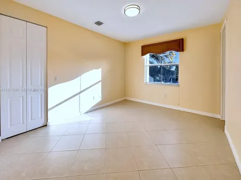 5028 SW 170th Avenue Miramar FL 33027