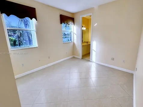 5028 SW 170th Avenue Miramar FL 33027