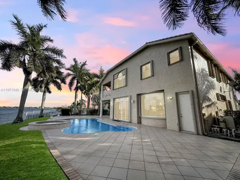 5028 SW 170th Avenue Miramar FL 33027