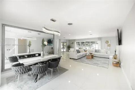 2121 NE 62nd Street Fort Lauderdale FL 33308