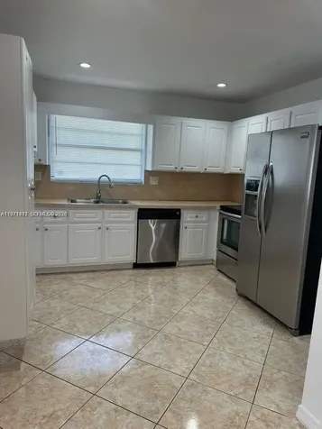208 SW 2nd Avenue Hallandale Beach FL 33009