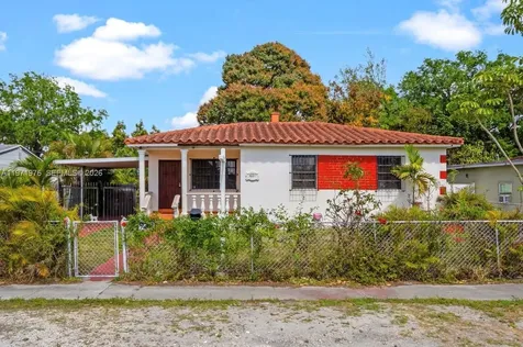 9201 NW 33rd Avenue Road Miami FL 33147