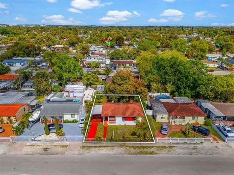 9201 NW 33rd Avenue Road Miami FL 33147