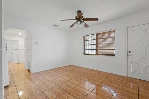 9201 NW 33rd Avenue Road Miami FL 33147