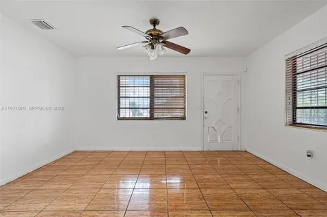 9201 NW 33rd Avenue Road Miami FL 33147