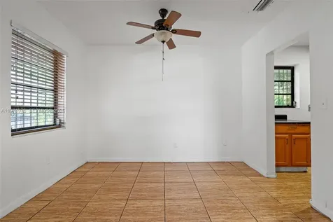 9201 NW 33rd Avenue Road Miami FL 33147
