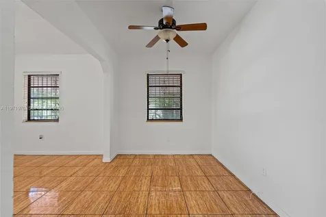 9201 NW 33rd Avenue Road Miami FL 33147