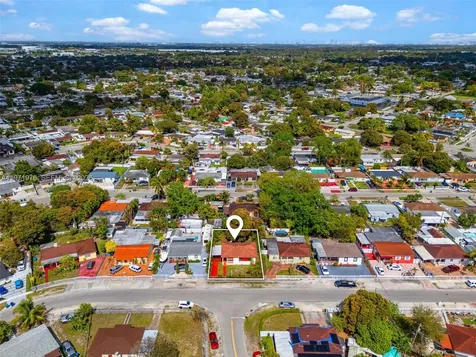 9201 NW 33rd Avenue Road Miami FL 33147