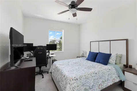 12906 NW 22nd Place Miami FL 33167