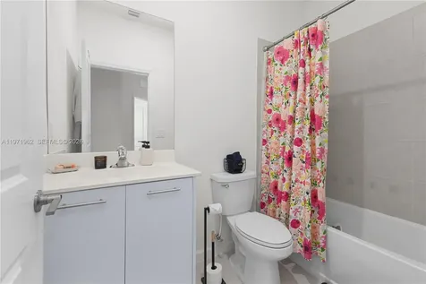 12906 NW 22nd Place Miami FL 33167
