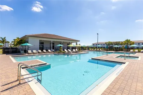 12906 NW 22nd Place Miami FL 33167